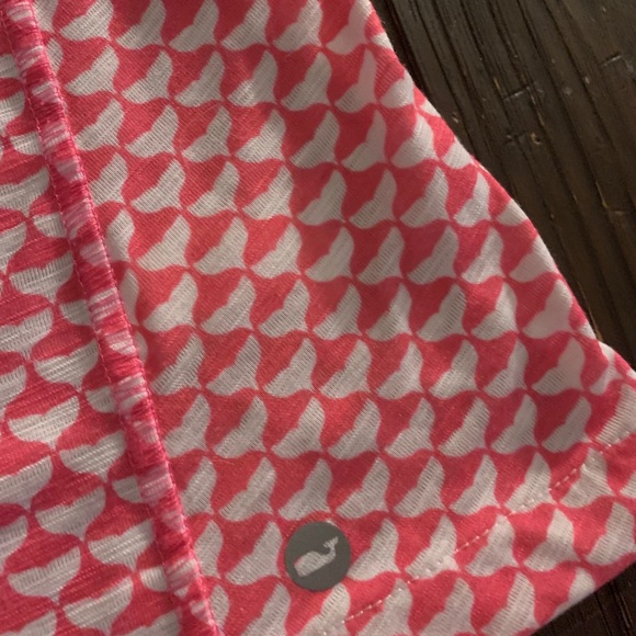 Like New Vineyard Vines Performance Whale Tank M - Picture 6 of 8